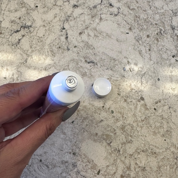 First‎ Aid Beauty - bump eraser body scrub - Picture 3 of 3